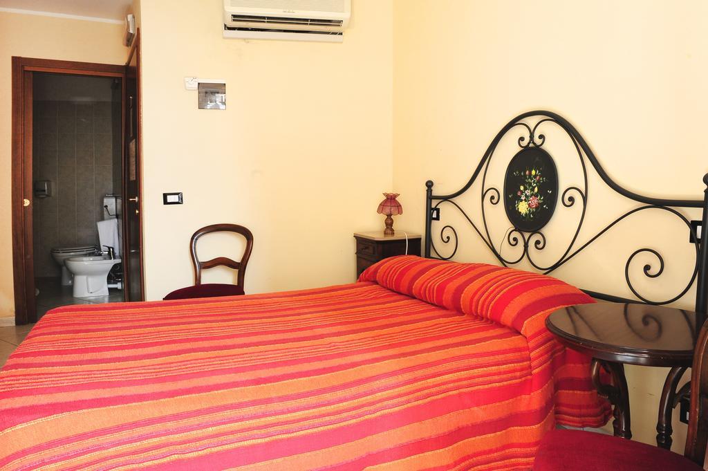 Hotel Giuseppe Ventimiglia Esterno foto
