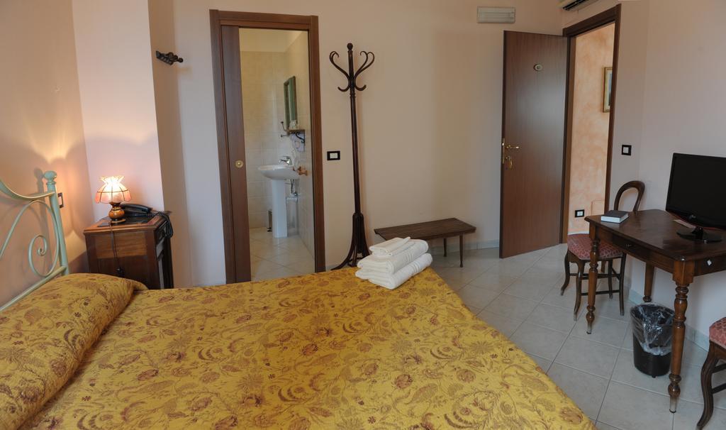 Hotel Giuseppe Ventimiglia Esterno foto